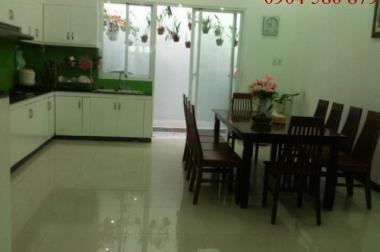 Cho thuê nhà phố Lương Định Của, nhà 2 lầu, sân thượng