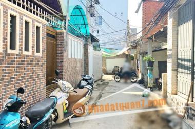 Bán nhà phố 1 lầu hiện đại hẻm 803 đường Huỳnh Tấn Phát, quận 7