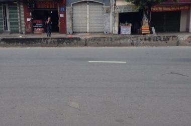 Bán gấp nhà lầu, mặt tiền đường Huỳnh Tấn Phát, Phú Thuận, quận 7