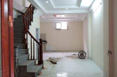 Tôi có nhà bán gần chợ Hà Đông DT 38m2, 4PN, 4VS, 3 mặt thoáng, 2.8 tỷ - 094 307 5959