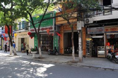 Cần bán gấp căn nhà ngõ 16 Huỳnh Thúc Kháng, DT 50m2, 5 tầng, MT 4m, kinh doanh, văn phòng tốt
