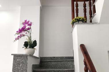 Nhà phố cao cấp Thạnh Xuân quận 12 đúc 3,5 tấm, sổ hồng riêng