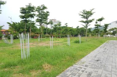Cần bán 02 lô đất tại TT Quy Nhơn, giá 27tr/m2 (đã có VAT), đất sạch có sổ từng nền