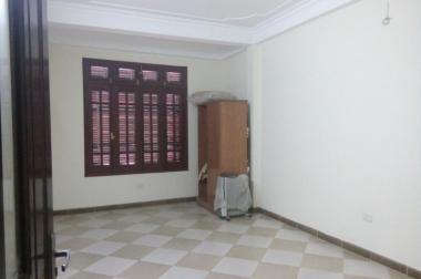 Bán gấp nhà mặt phố Khuât Duy Tiến, 61m, 5 tầng, 15 tỷ