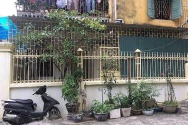 Cho thuê nhà tập thể tầng 1 Thành Công, DT: 100m2