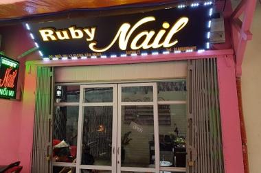 Sang nhượng cửa hàng nail + tóc + nối mi tại 42, ngõ 39, Giang Văn Minh, Ba Đình