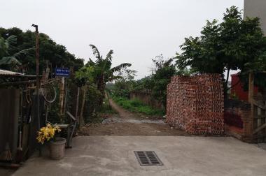 Bán mảnh đất 40m2, ngõ 44/58 Đức Giang, Long Biên, ô tô đỗ cửa giá rẻ. LH Ninh 0931705288