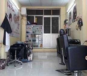 Nhượng lại toàn bộ cửa hàng tóc tại 21 Nguyễn Xiển, 40tr, 0983727067