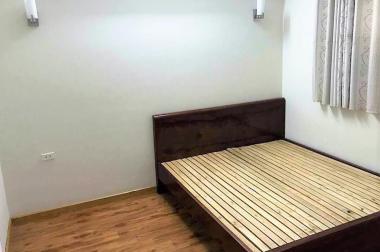 Cho thuê nhà số 5 ngõ 612 Lạc Long Quân, gần công viên nước, Tây Hồ.