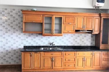 Cho thuê nhà số 5 ngõ 612 Lạc Long Quân, gần công viên nước, Tây Hồ.