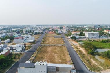 Đất mặt tiền thị xã Kiến Tường: 5x20m ,100m2 ,600 triệu