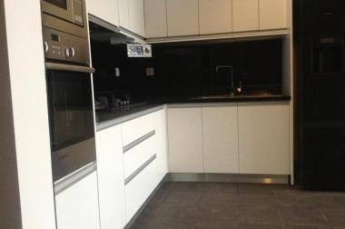 Chính chủ cho thuê gấp căn hộ 15-17 Ngọc Khánh, 160m2, 3PN, đồ cơ bản, 15tr/tháng.LH: 0919863630