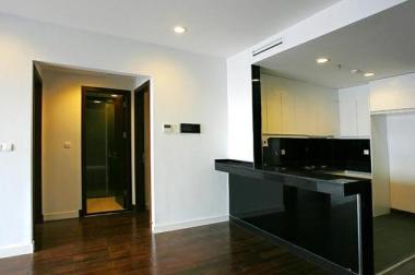 Chính chủ cho thuê gấp căn hộ 15-17 Ngọc Khánh, 160m2, 3PN, đồ cơ bản, 15tr/tháng.LH: 0919863630