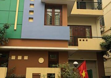 Nhà 10 ngách 7 ngõ 54 Hoa Bằng. DT 35m2 x 4,5 tầng, 9 tr/tháng