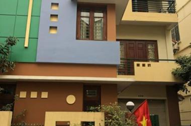 Nhà 10 ngách 7 ngõ 54 Hoa Bằng. DT 35m2 x 4,5 tầng, 9 tr/tháng