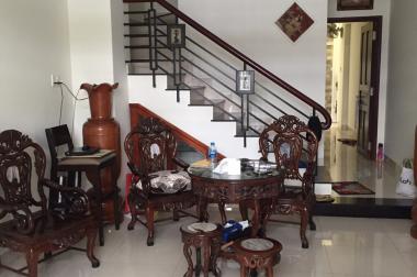 Tôi cần bán gấp căn nhà HXH 8m Nguyễn Hồng Đào, nhà rất đẹp với giá chỉ hơn 100tr/m2
