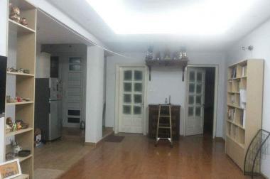 Cần bán căn hộ tập thể Khí Tượng Thủy Văn, tầng 2, ngõ 62 Nguyễn Chí Thanh, 60m2, giá 1.99 tỷ
