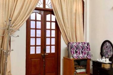 Nhà siêu đẹp lô góc Cầu Giấy, 54m2, 4 tầng, lạ độc đáo