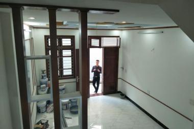 Bán nhà ngõ 305 Bạch Mai, Hai Bà Trưng, 40m2, 4 tầng cách phố 30m, giá 3,2 tỷ