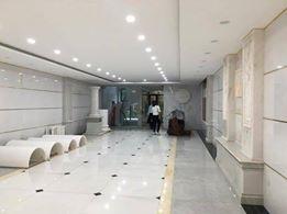 Cần cho thuê gấp sàn văn phòng mặt phố 47 Nguyễn Xiển Dt 135m2, mt 8m