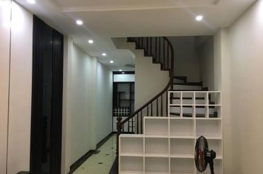 Bán lại nhà mới xây phố Triều Khúc, Thanh Xuân, 4 tầng * 39m2 ngõ thông KD được 2,5 tỷ