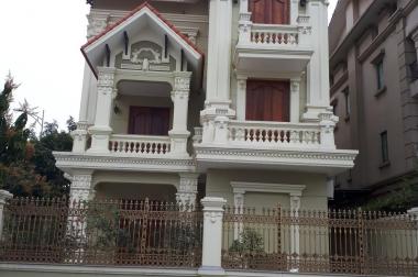 Chính chủ cần bán căn biệt thự BT 04 Việt Hưng, 2 mặt tiền rộng thoáng. LH: 0929 48 5115