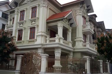 Chính chủ cần bán căn biệt thự BT 04 Việt Hưng, 2 mặt tiền rộng thoáng. LH: 0929 48 5115