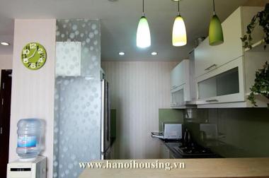 Cho thuê căn hộ CCCC 71 Nguyễn Chí Thanh, 110m2, 3PN, full nội thất, 13tr/th. Lh 0964088010