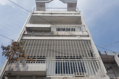 Mặt tiền Hẻm xe hơi Cách Mạng Tháng 8, Phường 13 Quận 10. Nhà 4 Lầu (4.8x11.5).Gía 7.5Tỷ