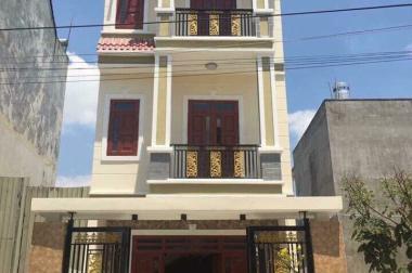 Cần bán nhà 3 tầng đẹp ở Bình Chuẩn, Thuận An, Bình Dương