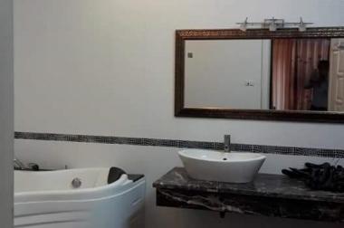 Chính chủ bán gấp nhà mặt tiền hẻm lớn đường Trần Đình Xu, P. Cầu Kho, Q. 1. DT 3.8x4.5m