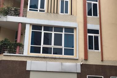 Bán gấp LK chung cư viện Bỏng, gần Phùng Hưng, 70m2, 4 tầng, trước nhà để chục cái ô tô, 5,8 tỷ