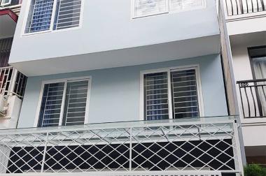  4-	Cho thuê ngay trong dịp tết căn hộ mới hoàn thiện tại phố tây 111/5 Hùng Vương,Nha Trang