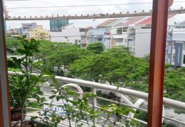 Cần bán nhanh căn nhà phố mặt tiền đường đôi 30m Hoàng Quốc Việt, 6x22m có thang máy giá 22 tỷ