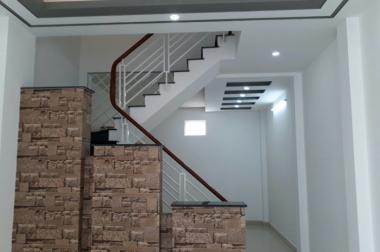 Bán nhà ngay chợ Bình Chánh DT 90m2  SHR chính chủ giá 1,7 tỷ