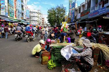 Cần bán gấp ngôi nhà mới tinh Hà Đông - siêu đẹp - ngay mặt chợ - kinh doanh tốt - ô tô đỗ cửa