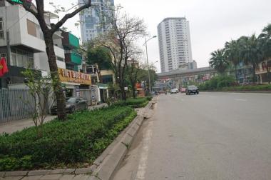 Cho thuê biệt thự mặt đường Văn Phú, Hà Đông DT:180m2x4 tầng
