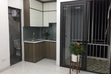 Chủ nhà bán căn hộ chung cư mini 2 phòng ngủ tại Võ Chí Công – Xuân La giá 800 triệu, các phòng sáng thoáng, full nội thất, nhà mới