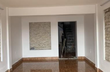 Bán gấp nhà đất Huyện Gia Lâm, đường Nguyễn Đức Thuận