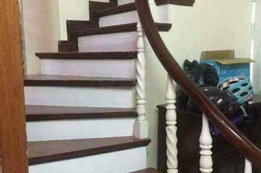 Bán gấp nhà đẹp phố Khương Trung, diện tích 31m2 x 4 tầng, giá 2,15 tỷ. LH: 0984094326