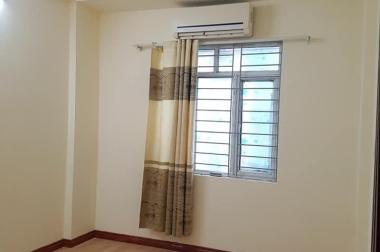 Bán gấp nhà đẹp ngõ 18 Định Công Thượng, diện tích 35m2 x 4 tầng, giá 2,95  tỷ. LH: 0984094326