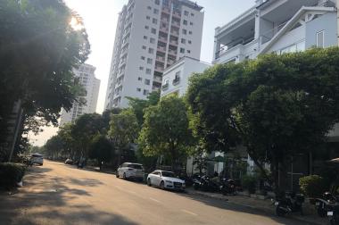 Bán nhà Phú Mỹ Hưng mặt tiền Đặng Đức Thuật thoáng mát, khu dân trí cao 32 tỷ thương lượng