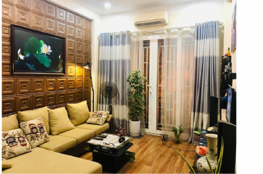 Nhà đẹp, phân lô, ô tô đỗ của, phố Giải Phóng, diện tích 45m2 x 4 tầng, giá 3.5 tỷ. LH 0984094326