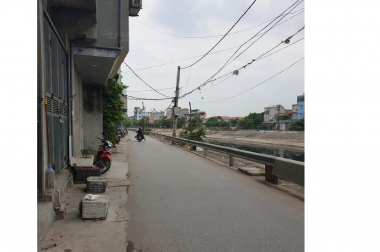 Đất vàng Tựu Liệt, diện tích 93m2, mặt tiền 5m, giá 3.0 tỷ. LH 0984094326