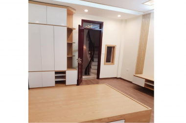 Nhà đẹp phân lô, ô tô vào nhà, phố Khương Hạ, diện tích 36m2 x 5 tầng, giá 2.86 tỷ. LH 0984094326