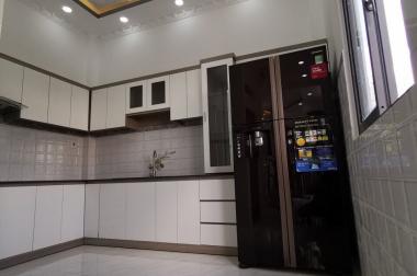 Cho thuê gấp căn hộ Cảnh Viên 3, Phú Mỹ Hưng, Q7, DT: 120m2, 3PN, giá: 18tr/th. LH: 0906.385.299  (em hà )