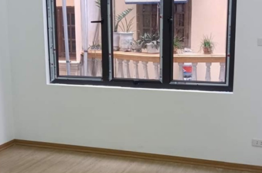 Nhà đẹp Khương Đình diện tích 46m2 x 4 tầng, giá 3 tỷ. LH 0984094326