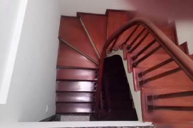 Bán nhà Định Công Hạ, diện tích 40m2, mặt tiền 5m, giá chỉ 2.2 tỷ. LH 0984094326