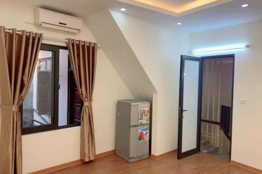Bán gấp nhà đẹp Kim Giang, Thanh Xuân, 35m2, 4 tầng, giá 2.28 tỷ. LH 0984094326