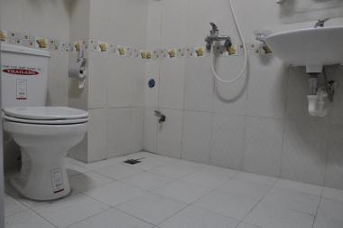 Bán gấp nhà Định Công, ô tô, KD, VP, 40m2, 3 tầng, giá 2.8 tỷ. LH 0984094326